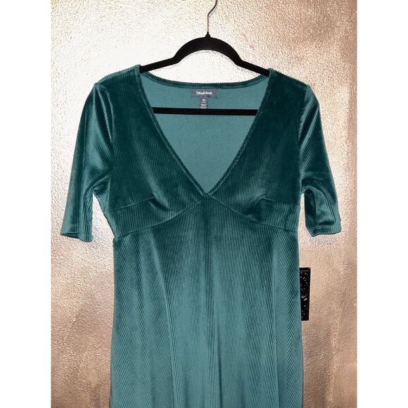 ModCloth Mod Velvet Corduroy Y2K Skater Empire Waist Short Sleeve Dress - Picture 2 of 6